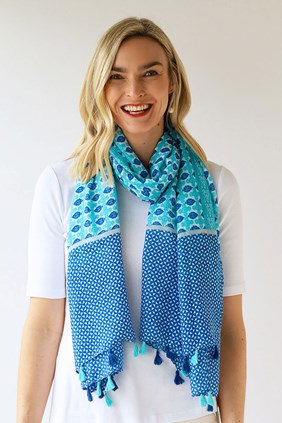 TASSLE SCARF